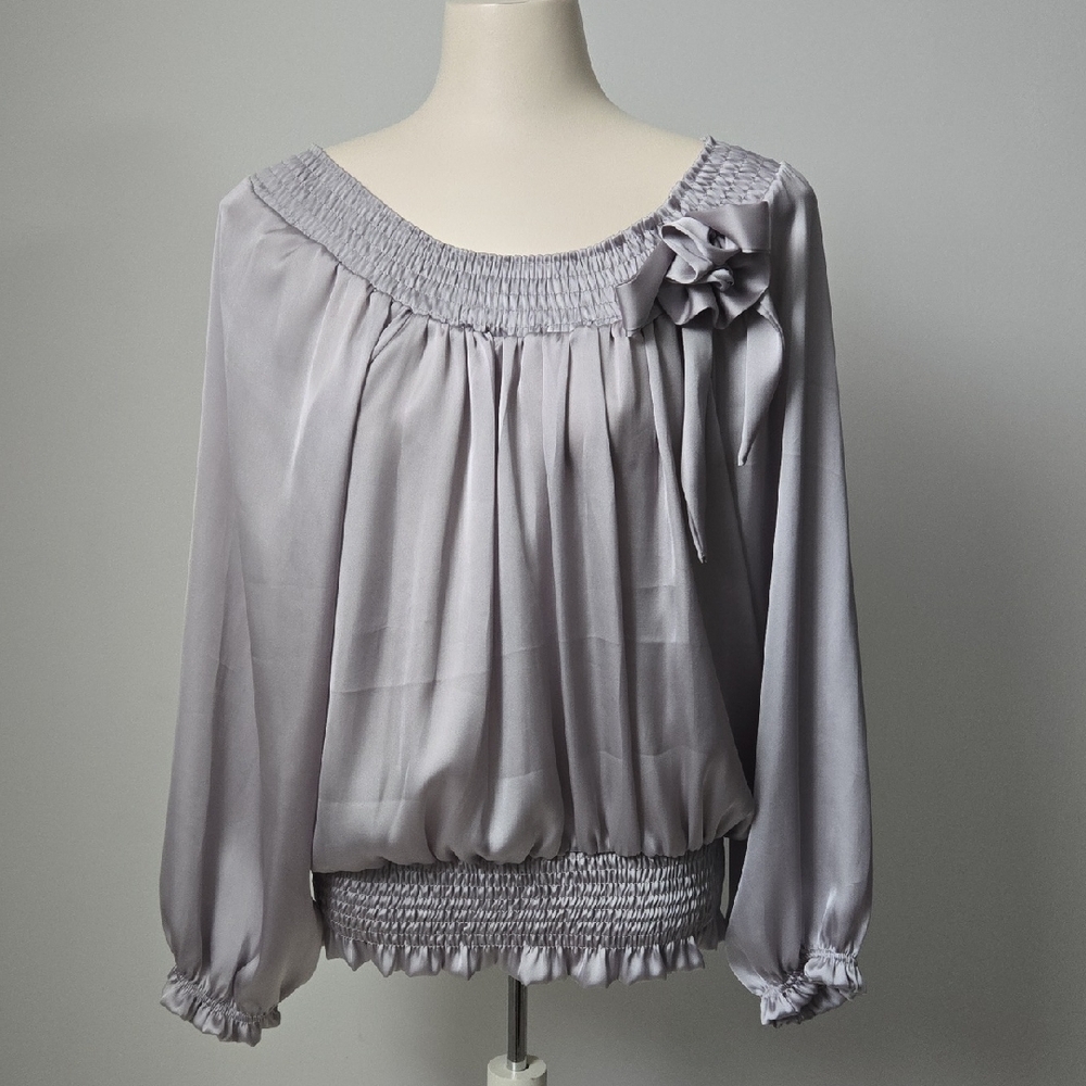 4/$20 ❤️ Silver Smocked Ruffled Blouse with Long Sleeves (L)